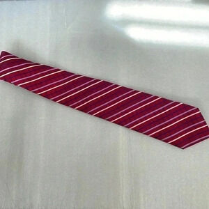 ❤️2/$30❤️Stefano  Conti Red White Striped Silk Tie